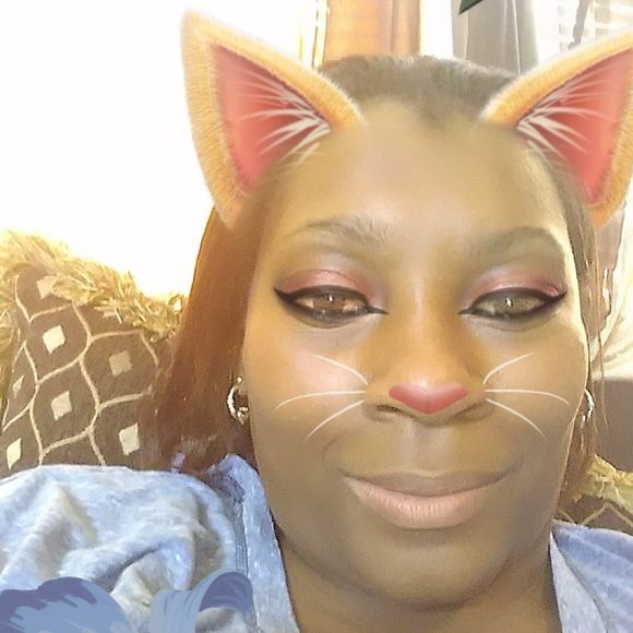 Meet your Posher, Debra - Picture 1 of 1